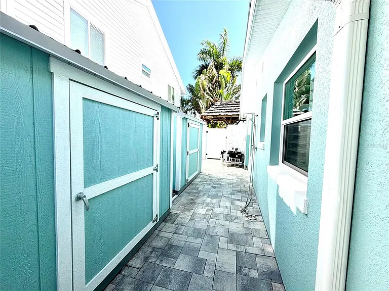980 Boca Ciega Isle Dr — Photo 36