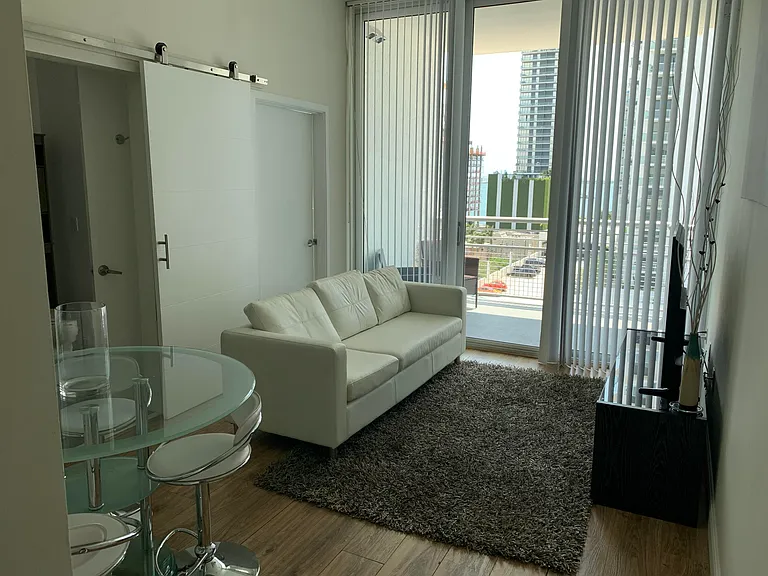 2200 NE 4th Ave #805 — Photo 5