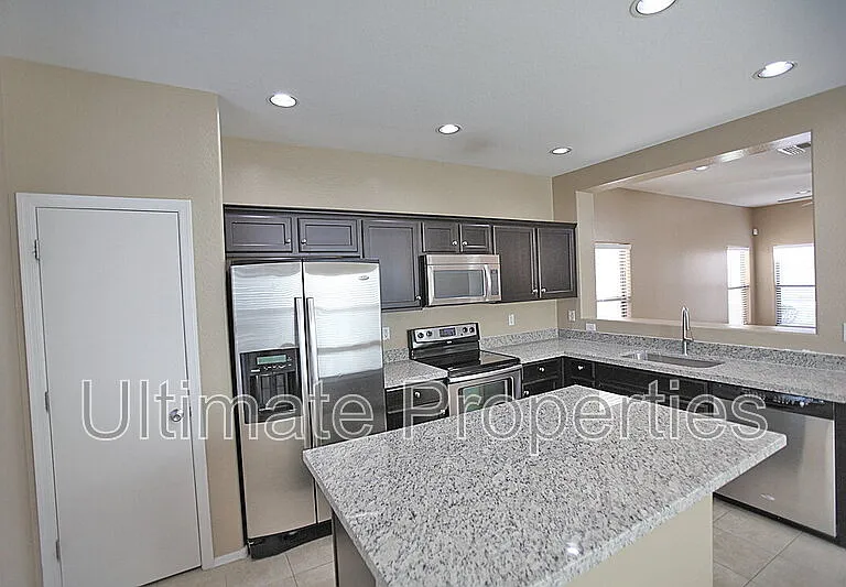 17010 N 184th Ln — Photo 6