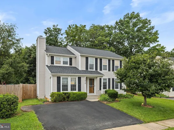 17810 Hazelcrest Dr, Gaithersburg, MD 20877