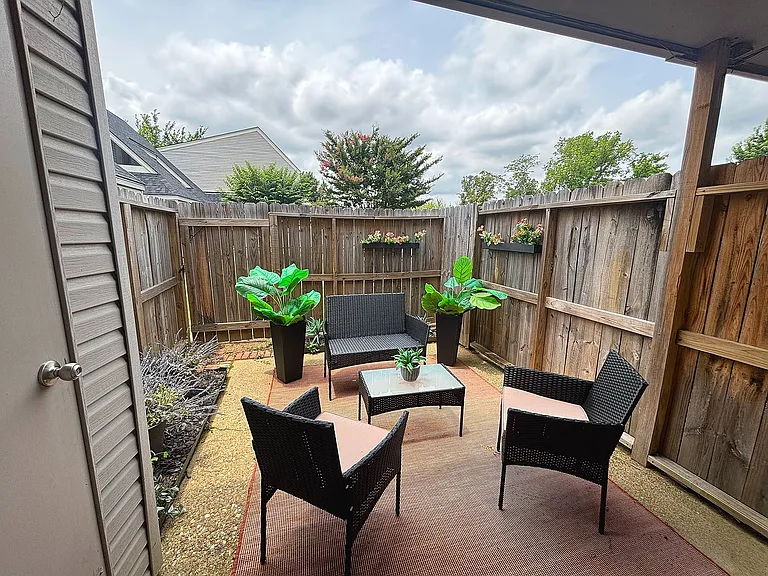 Riverbend - Patio