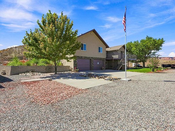 4th image of 2209 Avon Dr
