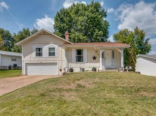 26 Michelle Ln, Saint Peters, MO