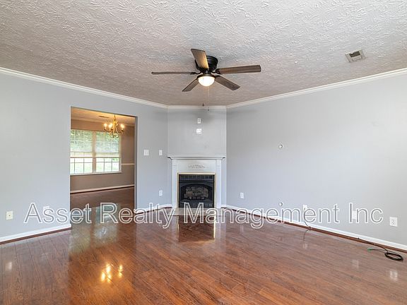 4th image of 8212 Tangle Grove Ln