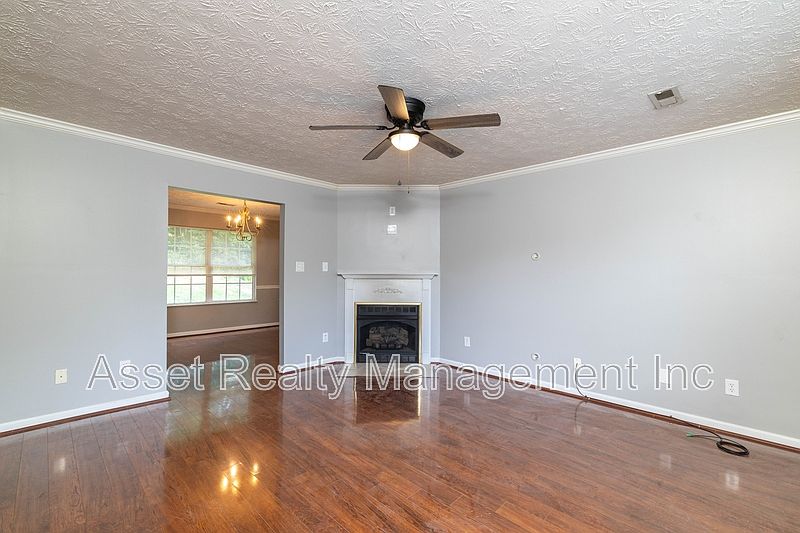 1st image of 8212 Tangle Grove Ln