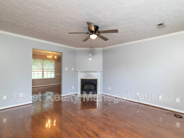 8212 Tangle Grove Ln, Powell, TN 37849