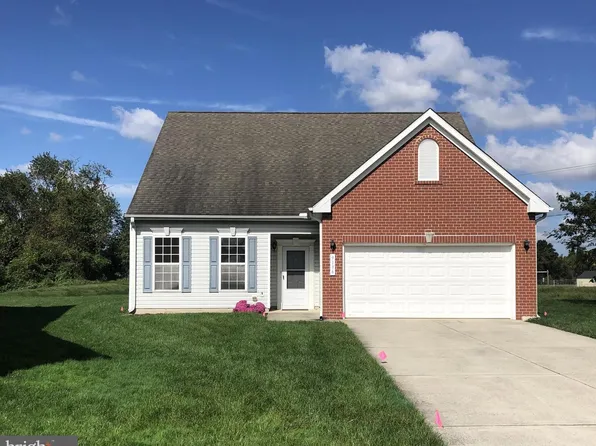 9196 Clubhouse Dr, Delmar, MD 21875