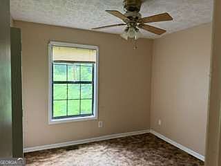5th image of 305 Creighton Ave