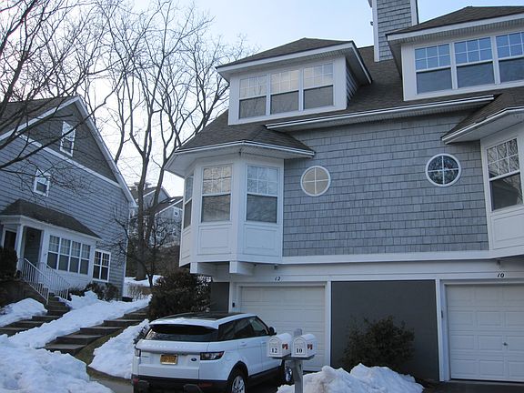 2nd image of 12 Mystic Dr #12