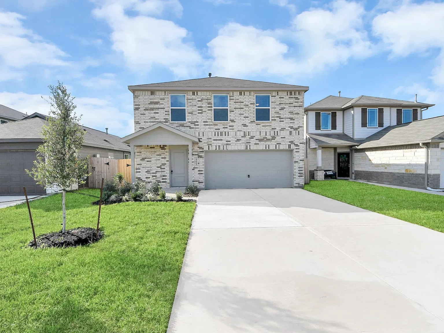 4 bed, 2.5 bath, 1979 sqft, $1,750 — Photo 2