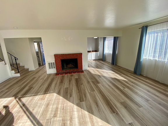 Living Room - Spacious Layout. 
Fire Place.