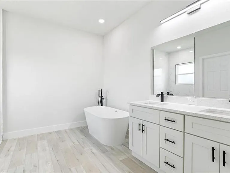 2660 SW 162nd Street Rd — Photo 16