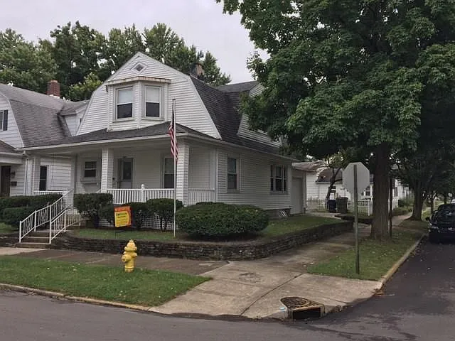 357 Randolph St photo 1