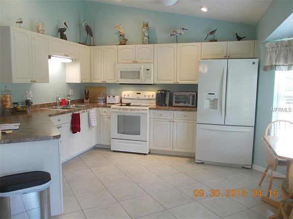 Light and airy Kitchen