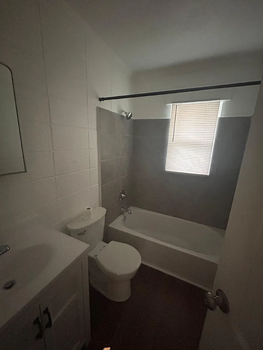 Building Photo - 421 Squirrel St #A