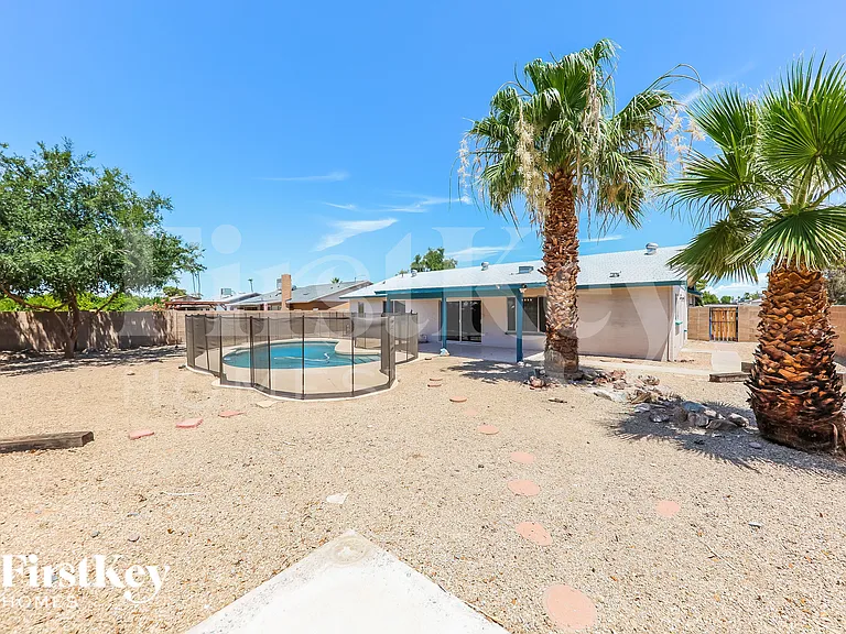 2915 W Danbury Dr — Photo 14