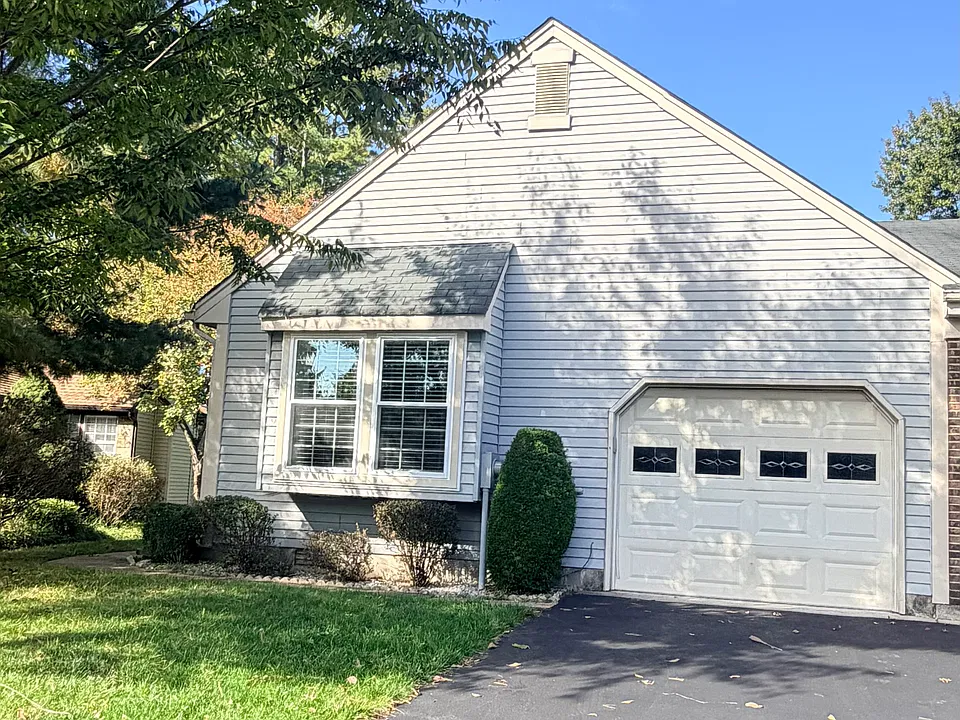 9 James Madison Ct #B