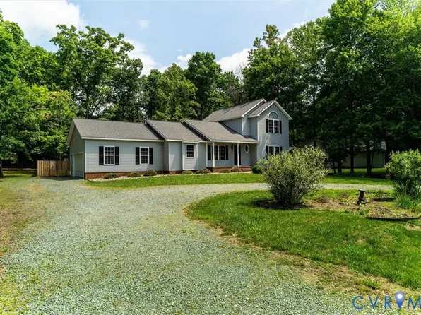 7 Loving Ter, Palmyra, VA 22963
