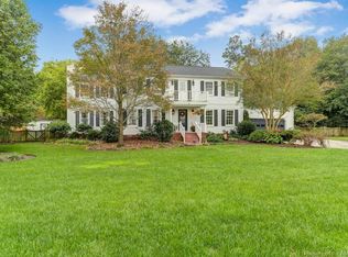 15 Rivergate Dr, Poquoson, VA 23662
