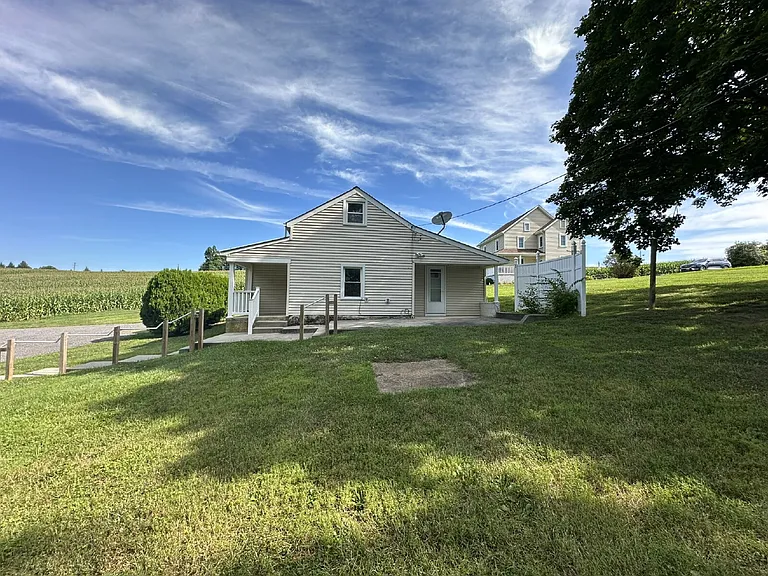 3406 Water St — Photo 2
