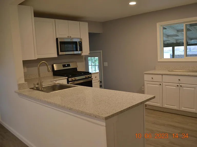 1407 Gordon Dr — Photo 12