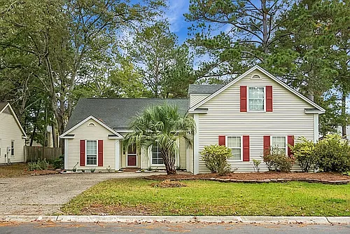 117 Saint Awdry St Photo 1