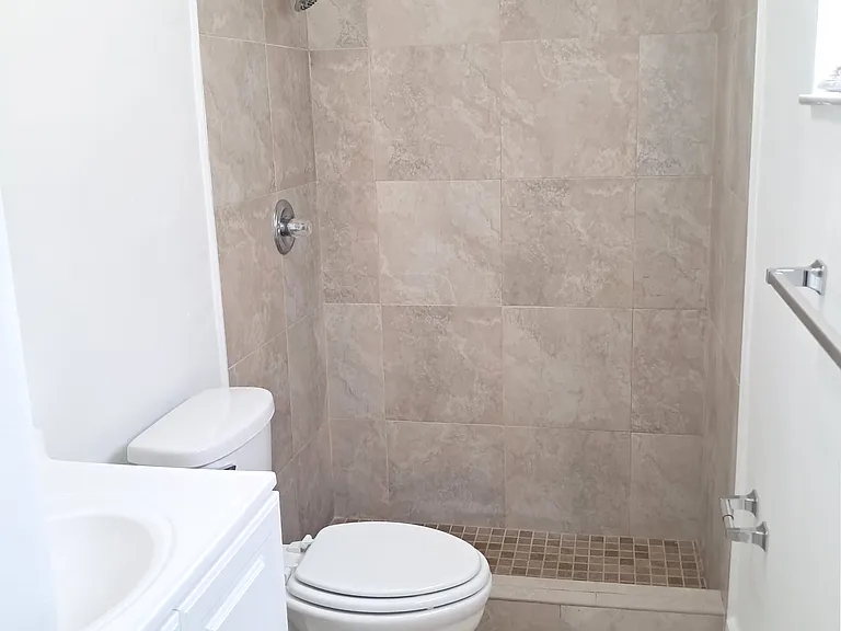8361 NW 28th Pl — Photo 12