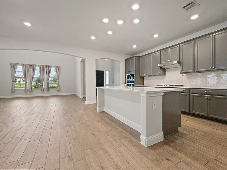 1716 Elise Ln — Photo 13