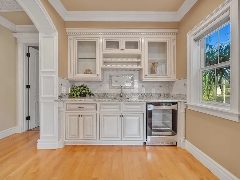 137 W Winnie Way — Photo 13