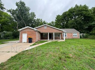 5814 NE 60th St, Kansas City, MO 64119