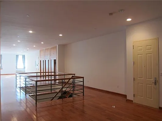 Rented by Kian Realty | media 12