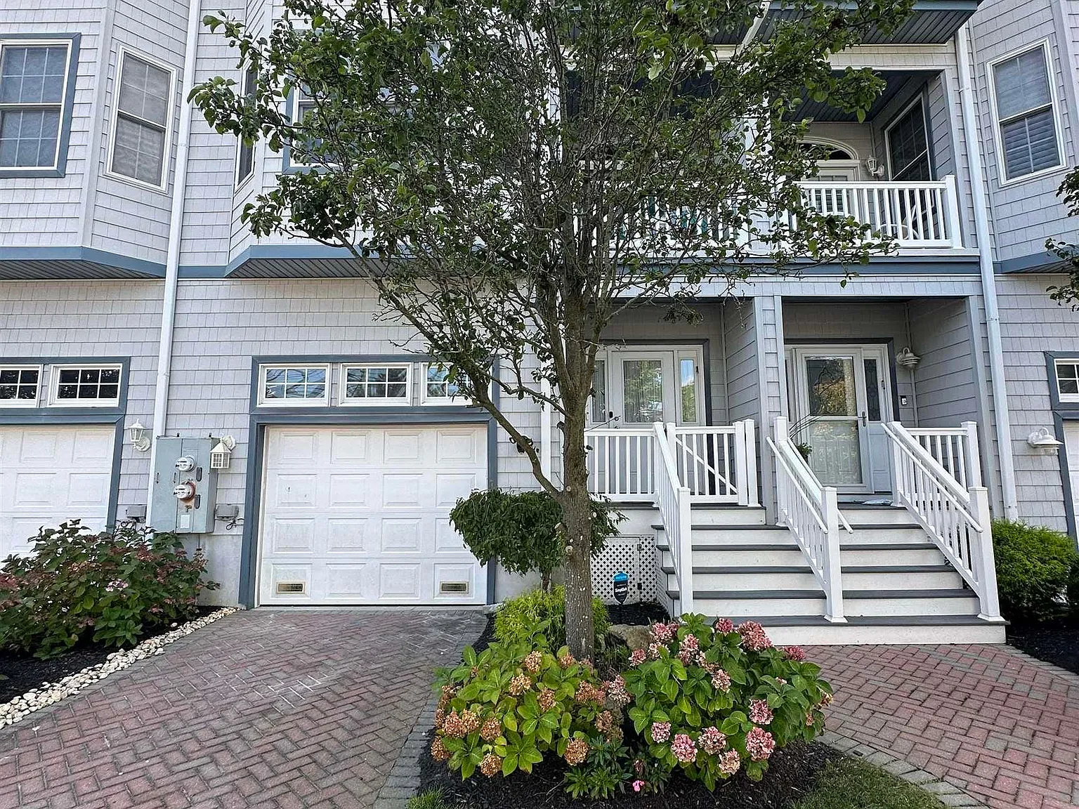 4 bed, 4.0 bath, $6,000 — Photo 2