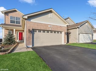 182 W Norwell Ln, Round Lake, IL 60073