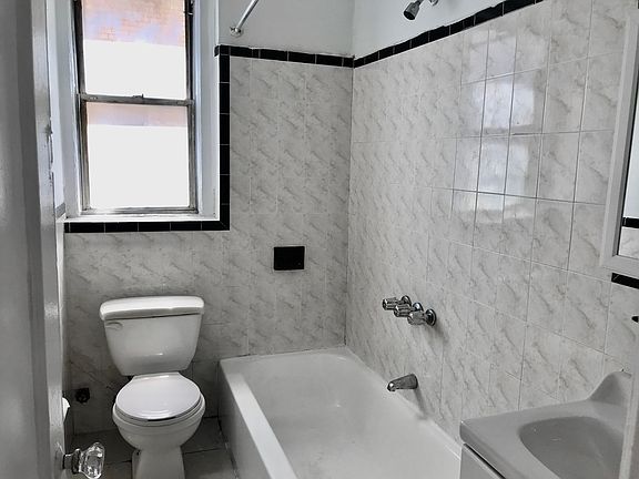 4th image of 536 Isham St APT 31A
