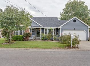 125 Agee Cir E, Hendersonville, TN 37075