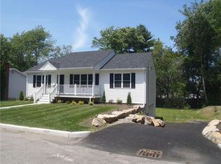 3 Versailles St, Cranston, RI 02920