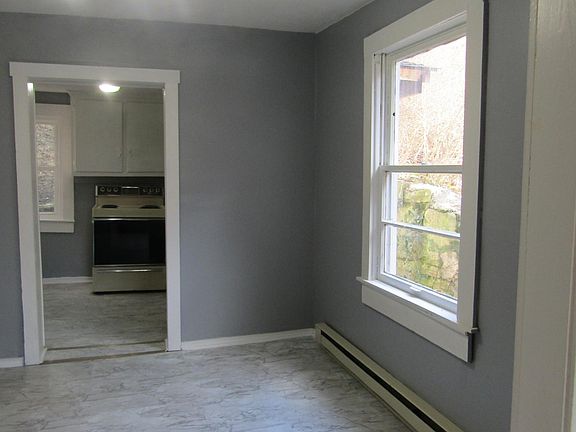 Dining Room, leading to kitchen