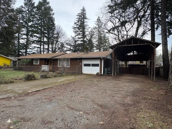 214 W Stevenson St, Cave Junction, OR 97523