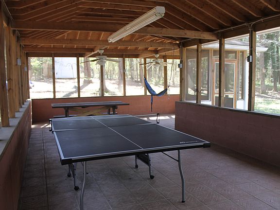 Screened in porch 