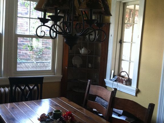 4th image of 12 Wrenn St