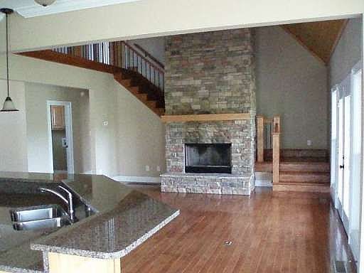 5th image of 301 Shadow Mountain Dr