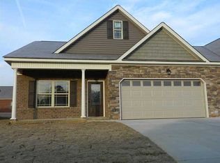 25 Southshore Dr, Fort Oglethorpe, GA 30742