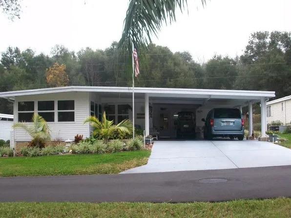 128 Royal Palm Dr, Leesburg, FL 34748