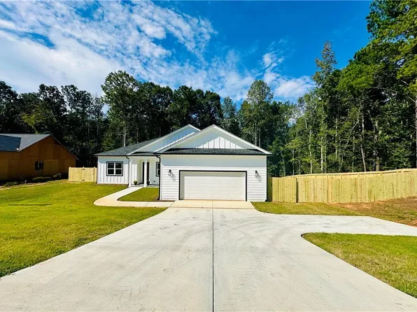 135 Yancey Rd, Covington, GA 30014