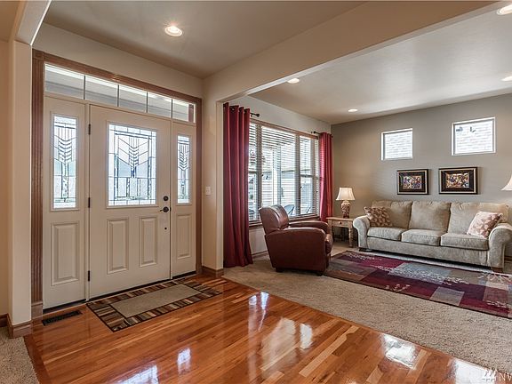4th image of 5626 Old Settler Dr