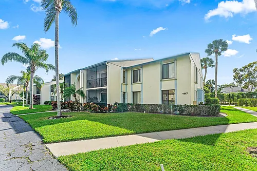1117 Green Pine Blvd #D2 Photo 1
