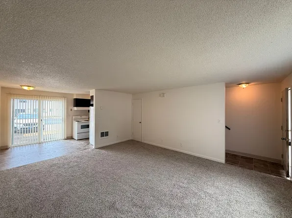 Village Court, 92 N 8th St #99, Creswell, OR 97426