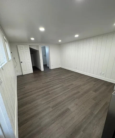 720 Brighton Ave #9 — Photo 2