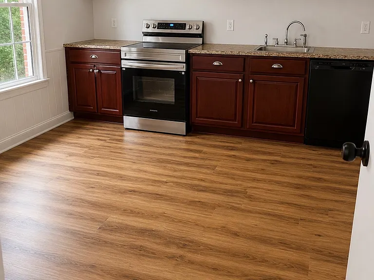 8105 Kenova Ln — Photo 3