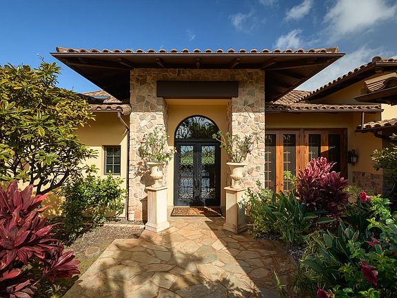 2nd image of 104 Anapuni Loop